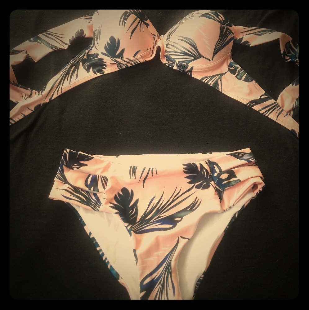 Sexy pink two piece floral swimsuits